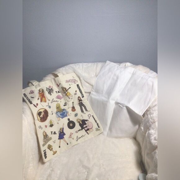 Taylor Swift Eras tour set of Two 14.5” discography tote bags NWOT - Picture 3 of 4
